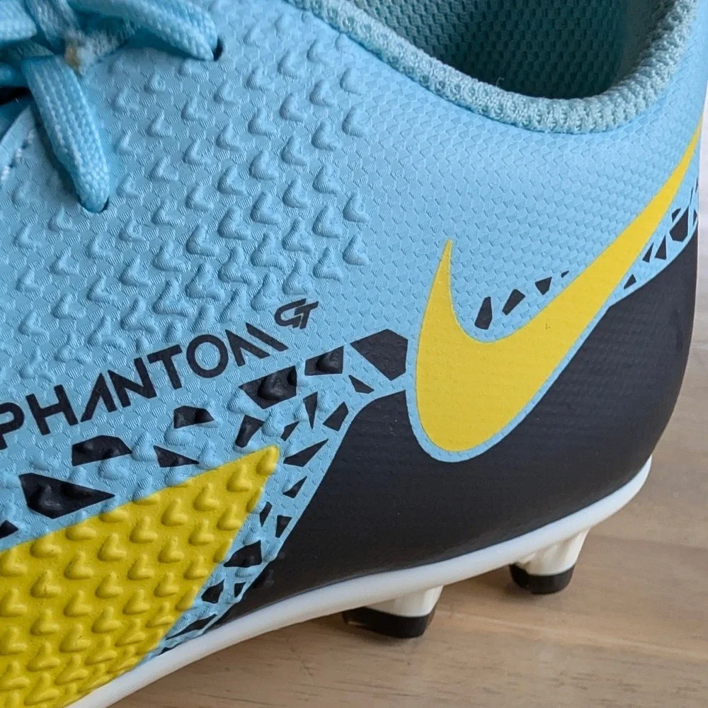 Nike‎ Phantom GT2 Club MG 'Glacier Ice Yellow Strike'Youth Size 5.5. NEW